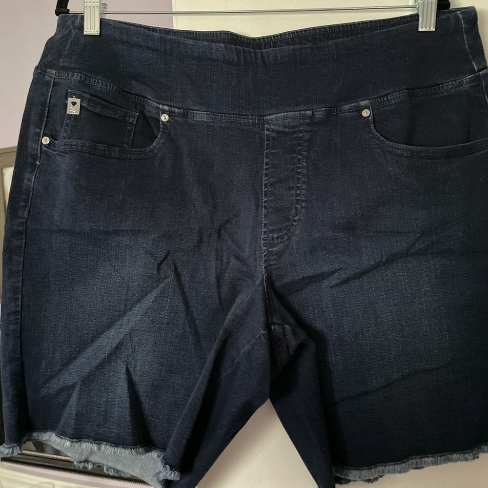 Belle by Kim Gravel TripleLuxe Dark Denim Shorts SZ 16